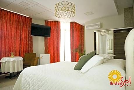 Hotel del Sol