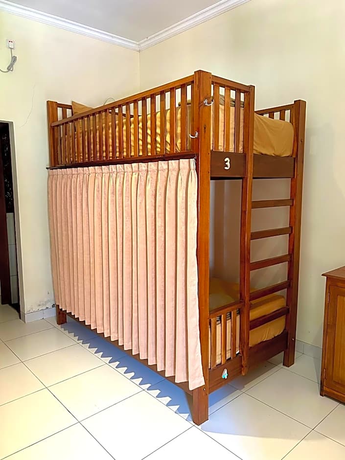 Nusa Garden Homestay