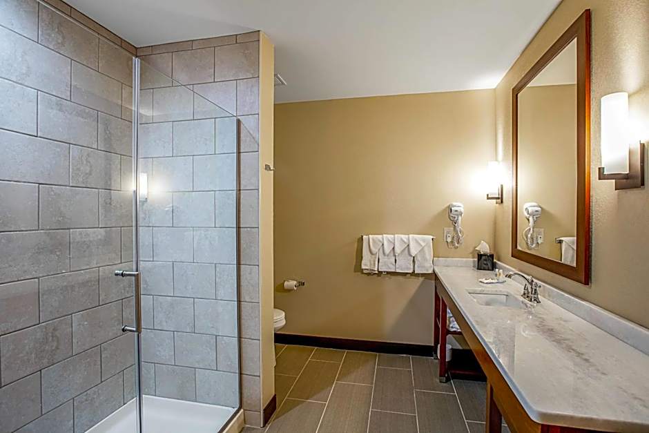 Comfort Suites Fishkill near Interstate 84
