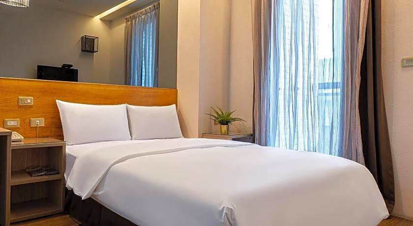 CHECK inn Express Taichung FuXing Hall 2