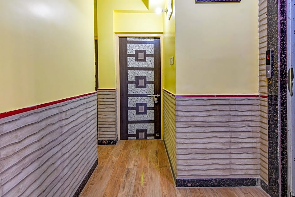 Super OYO 817371 OYO 84509 Hotel Shree Near Akankha More