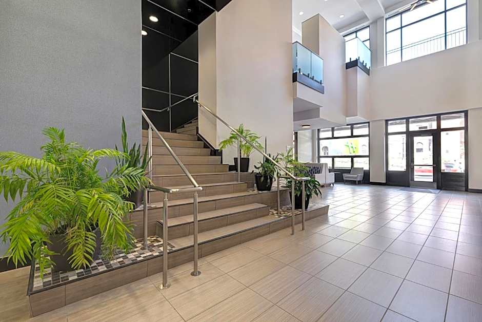 Holiday Inn Express & Suites Kansas City KU Medical Center By IHG