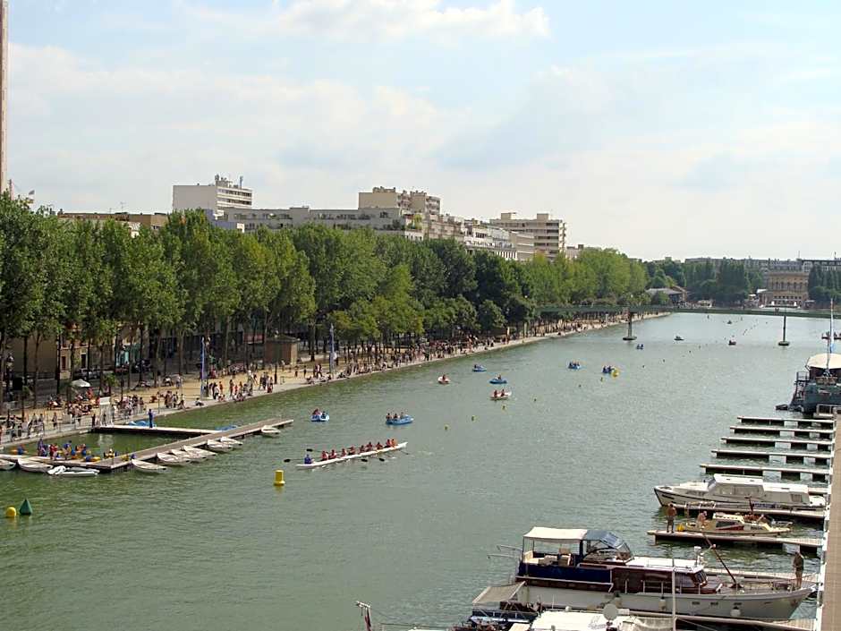 Holiday Inn Express Paris-Canal De La Villette By IHG