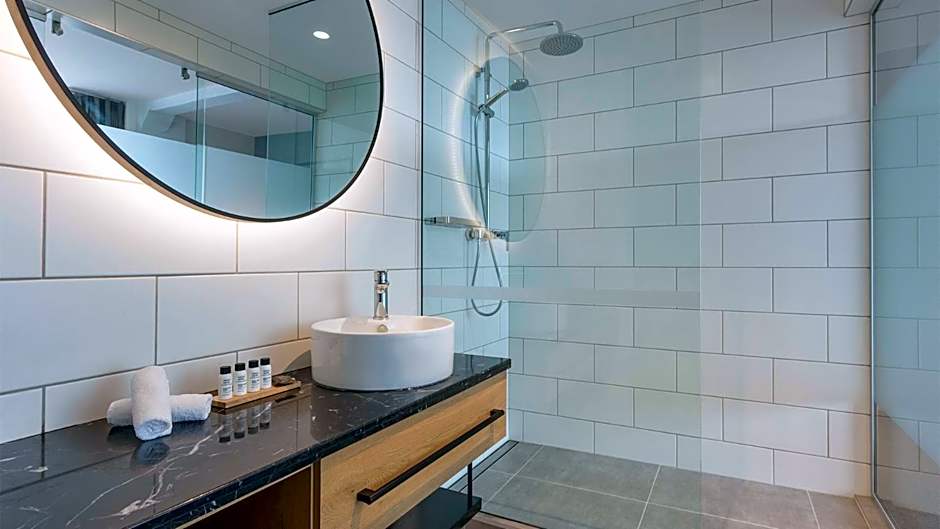 Oaks Wellington Hotel