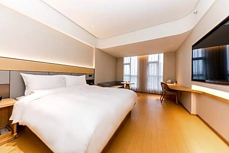 Business Queen Bed Room