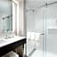 Holiday Inn Boston Logan Airport - Chelsea By IHG