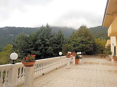 Twin Room with Private Bathroom