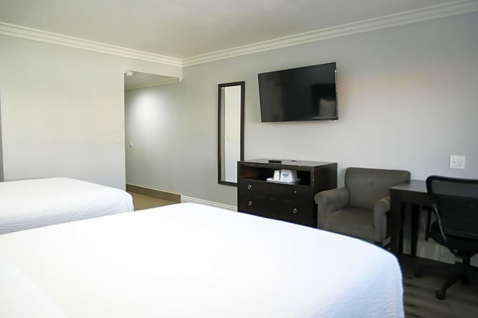 Days Inn by Wyndham West Covina