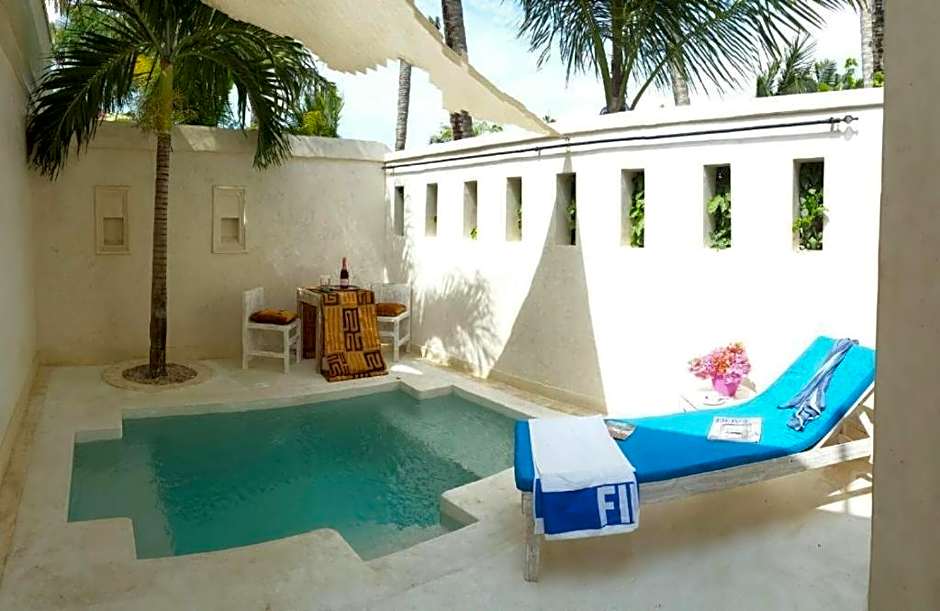 The Villa Luxury Suites Hotel