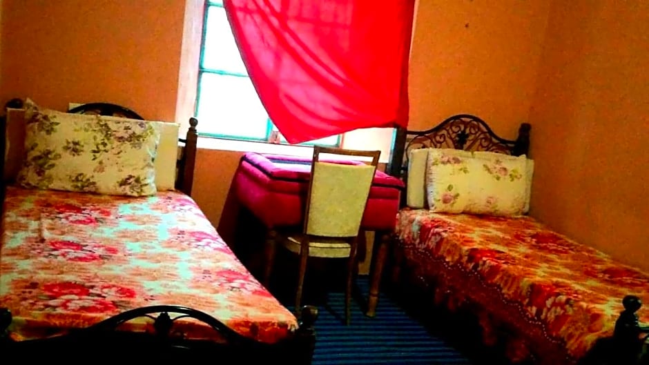 LE JARDIN DES GRENADIERS