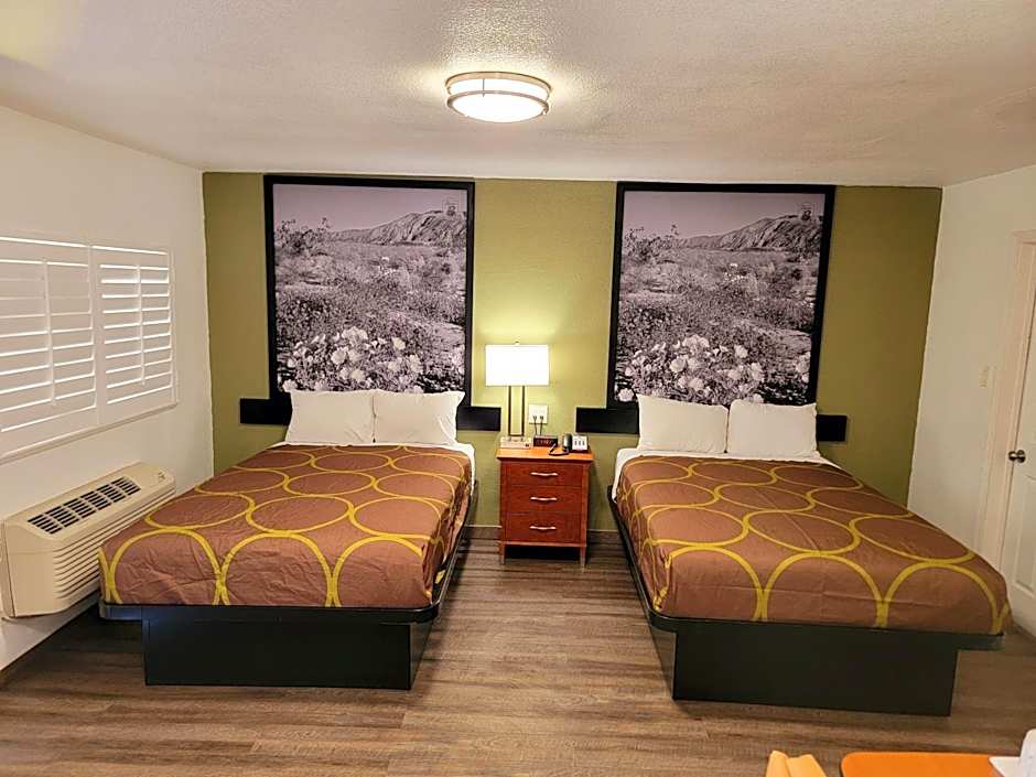 Super 8 by Wyndham El Centro North