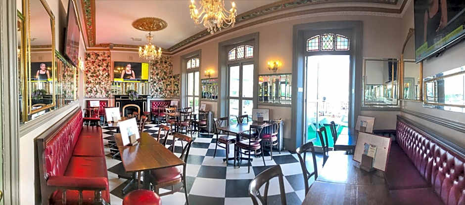 The Duchess Belle Hotel