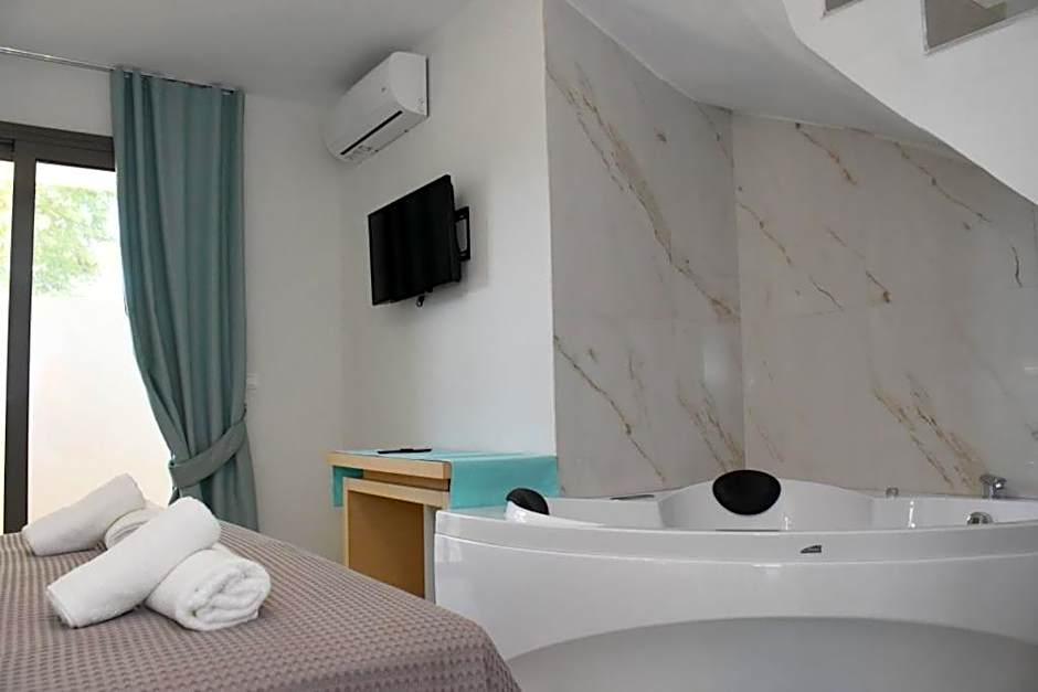 Theano Luxury Suites Nikiti