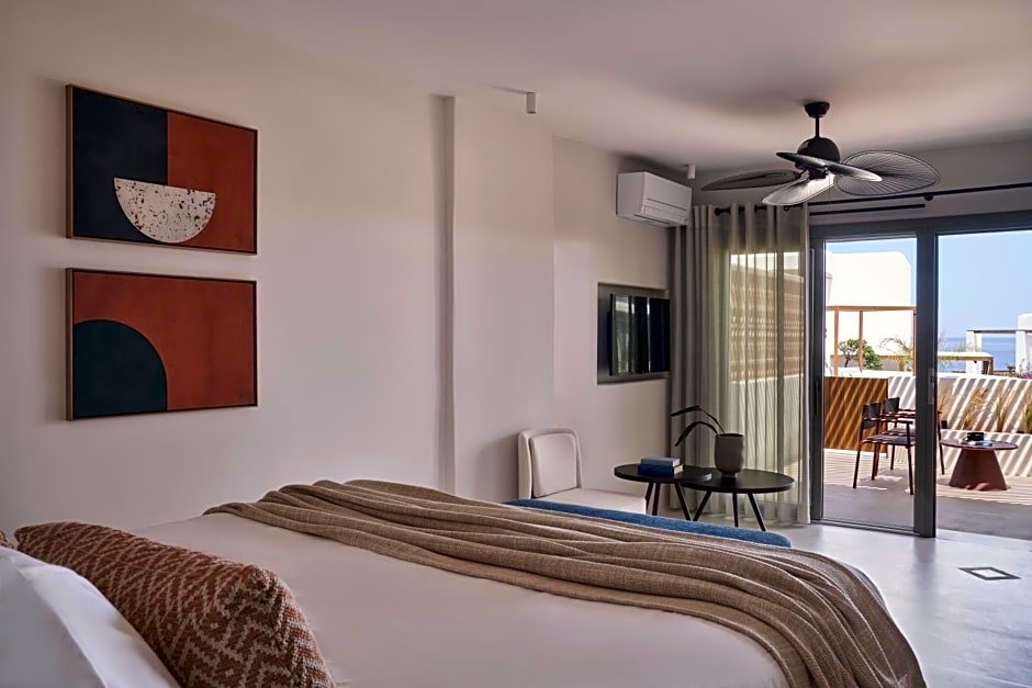 Minois Sugarcube Suites