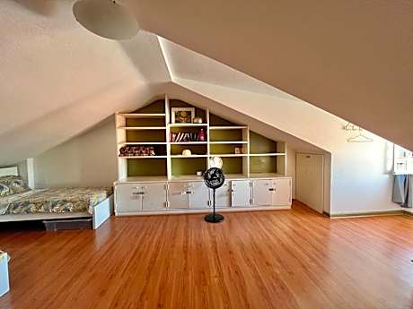 Bed in 4-Bed Mixed Dormitory Room