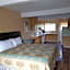 Townhouse Inn & Suites