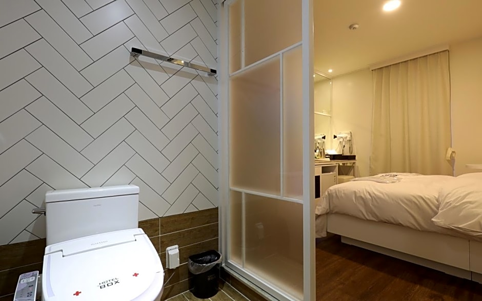 Box Hotel
