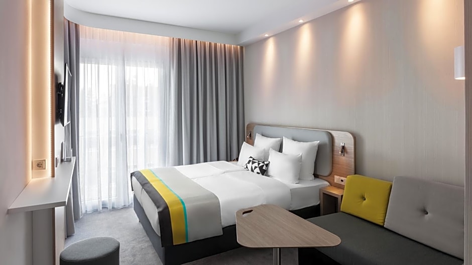 Holiday Inn Express Dusseldorf- Hauptbahnhof By IHG