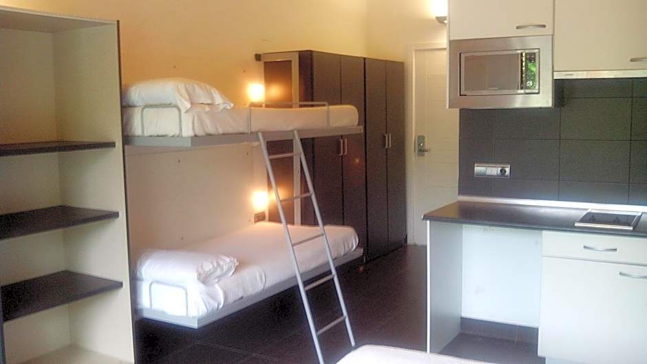Albergue/Auberge ULIA Youth Hostel