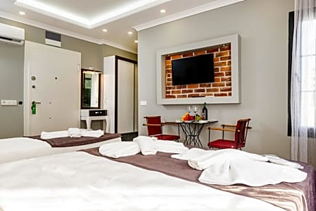 Comfort Quadruple Room