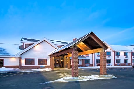 AmericInn by Wyndham New London