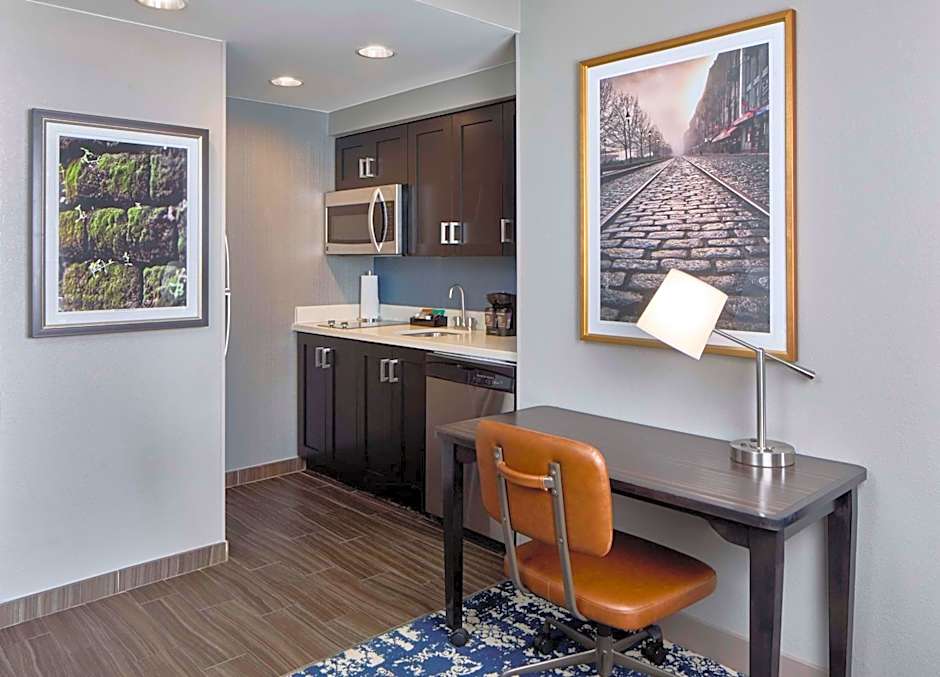 Homewood Suites by Hilton Savannah Historic District/Riverfront