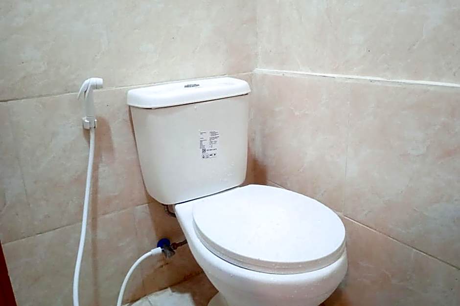 Makaliwe Mitra RedDoorz – Jakarta, NY