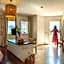 4reasons hotel + bistro | 12+
