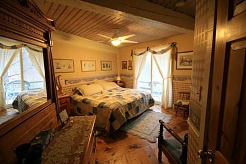 Stouffermill Bed & Breakfast