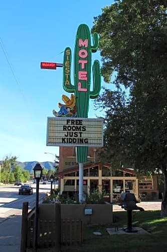 Siesta Motel