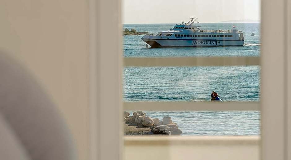 Boutique Residence Sundays