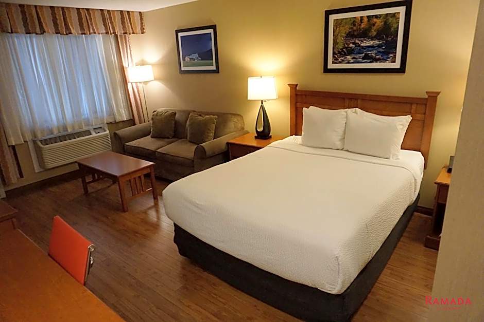 Ramada Hotel & Conference Center by Wyndham Kelowna