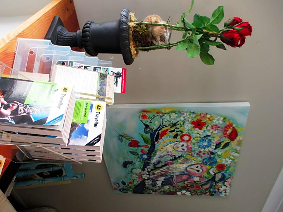 FatOwl Motel, Bar & Eatery