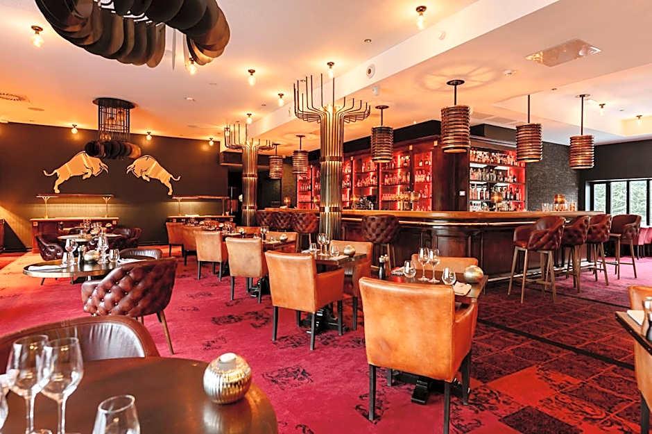 Hotel Dali Val d'Europe Tapestry Collection by Hilton