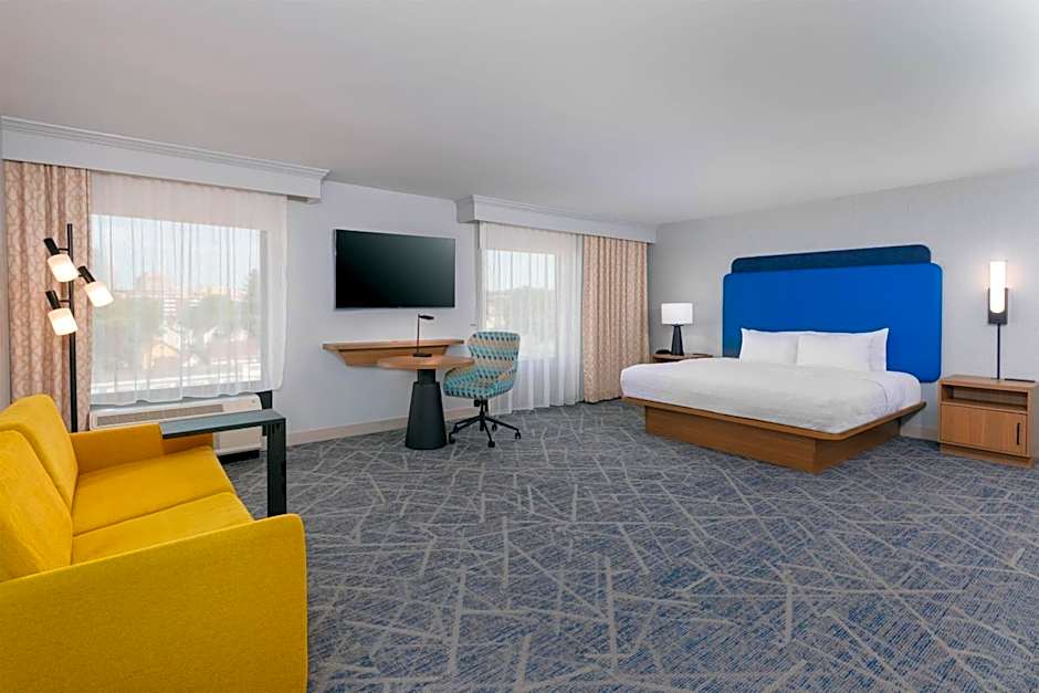 Hampton Inn & Suites Springfield Downtown