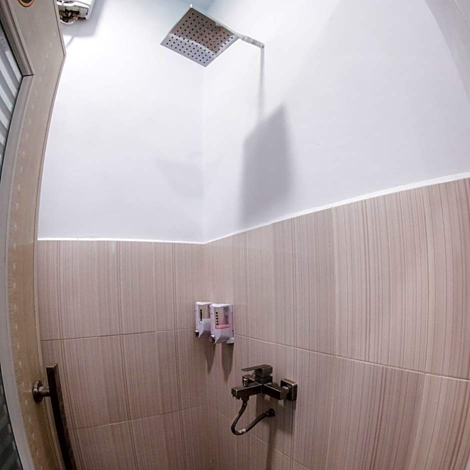 AUR KUNING HOSTEL SYARIAH Bukittinggi