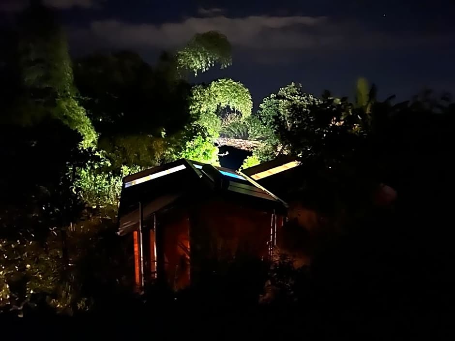 Les Chalets de Marie 974- Jacuzzi SPA privatif dans le chalet , sans vis à vis , vue mer