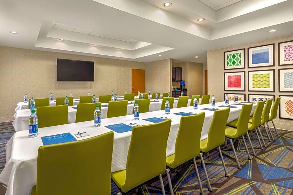 Holiday Inn Express Hotel & Suites Lawton-Fort Sill By IHG