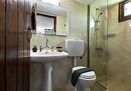 Superior Quintuple Studio