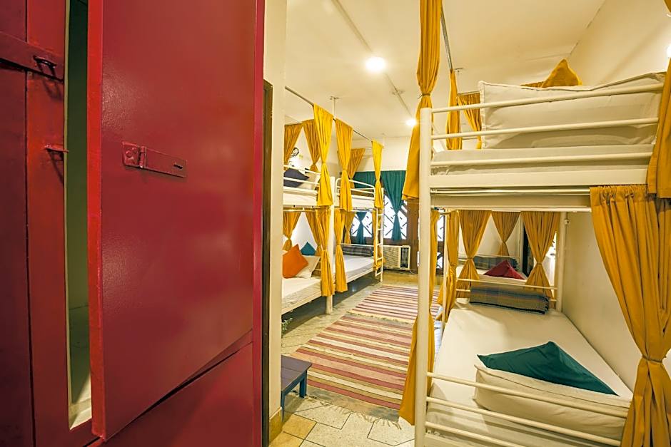 goSTOPS Lite Varanasi