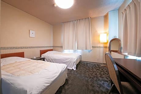 Economy Twin Room