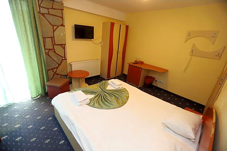 Restaurant Casa Nicolenco Azuga by Genco