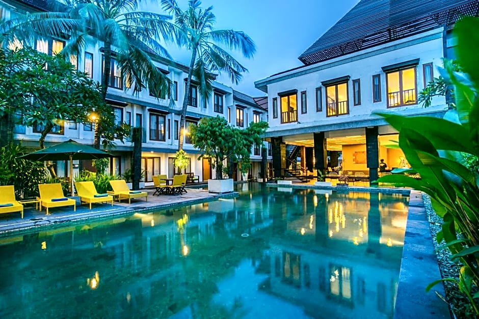 Casa Padma Hotel & Suites