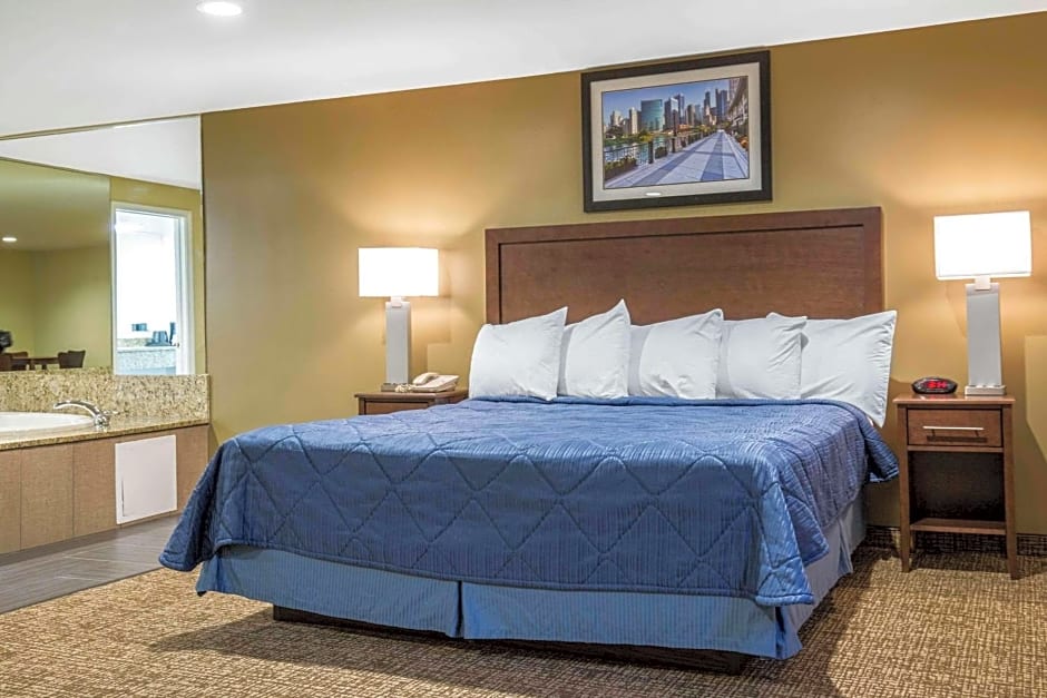 Rodeway Inn Lyons - La Grange