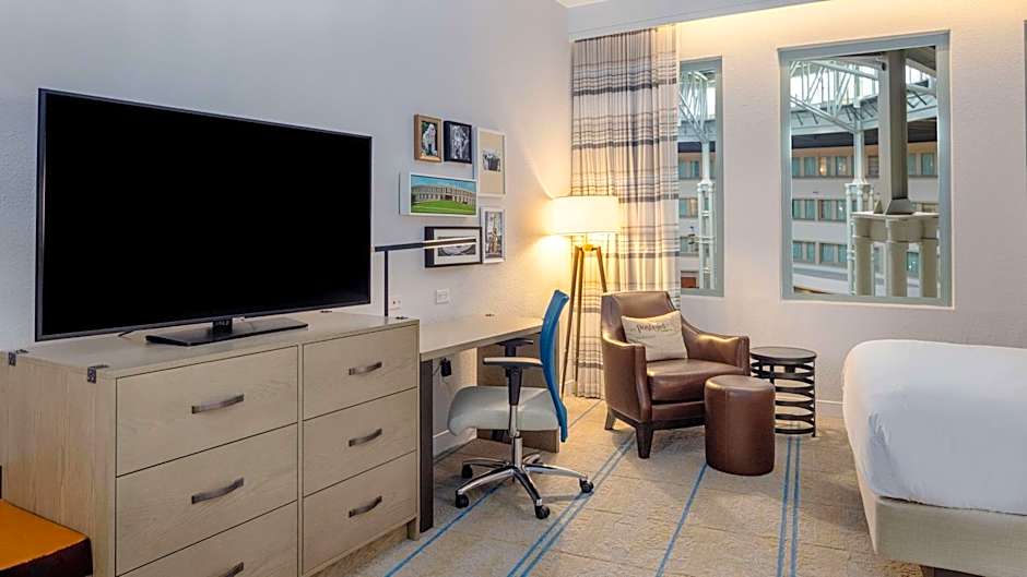 Hilton Austin Airport