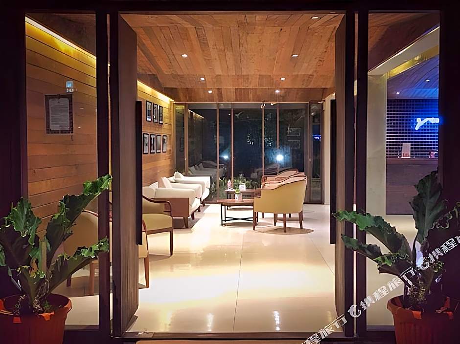 Grand Metro Hotel Puncak