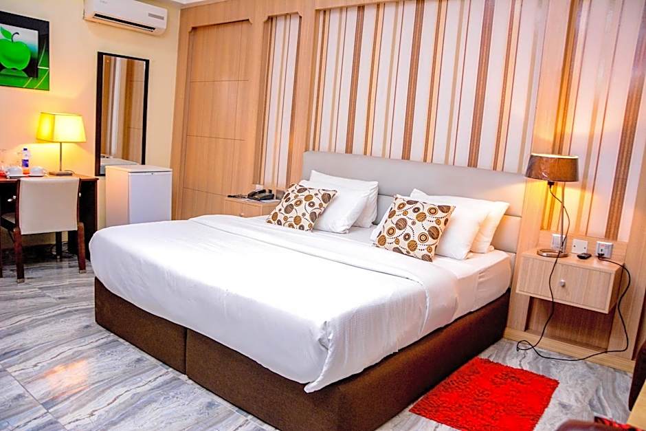 GolfView Suites & Conference Center