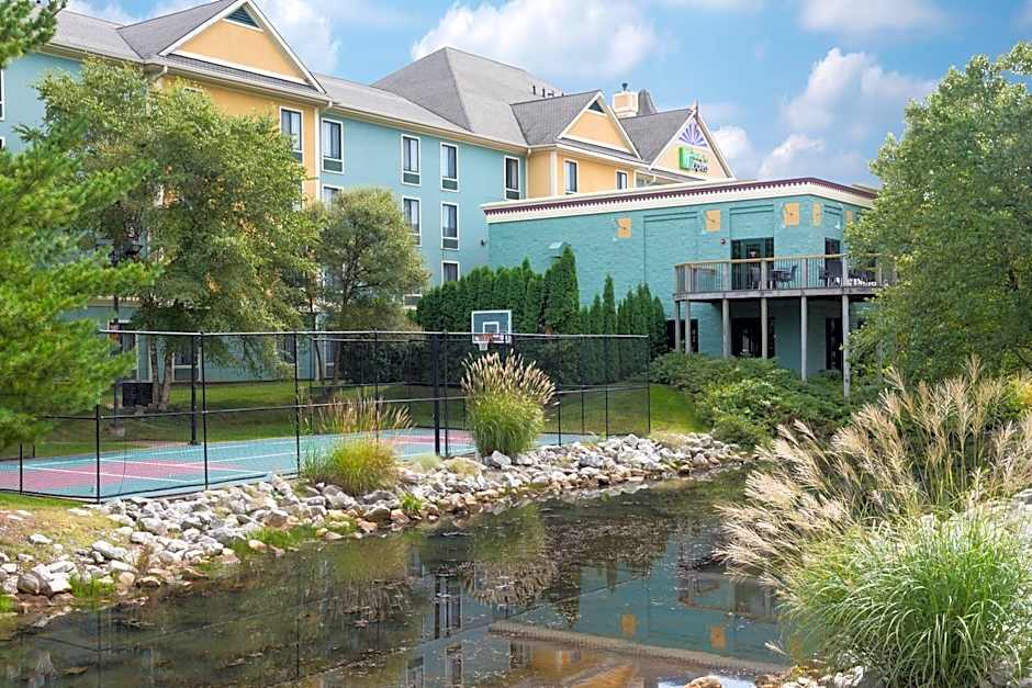 Holiday Inn Express Holland By IHG