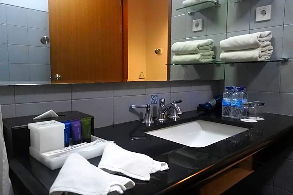 Aston Ketapang City Hotel