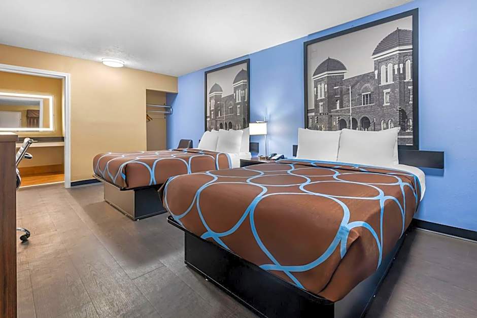 Super 8 by Wyndham Gadsden AL